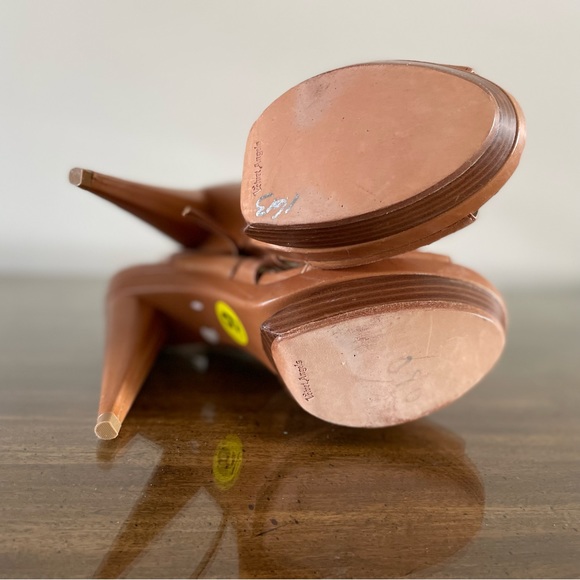 Velvet Angels Brown Leather Heels - Sz 39 or 9 - Picture 6 of 16